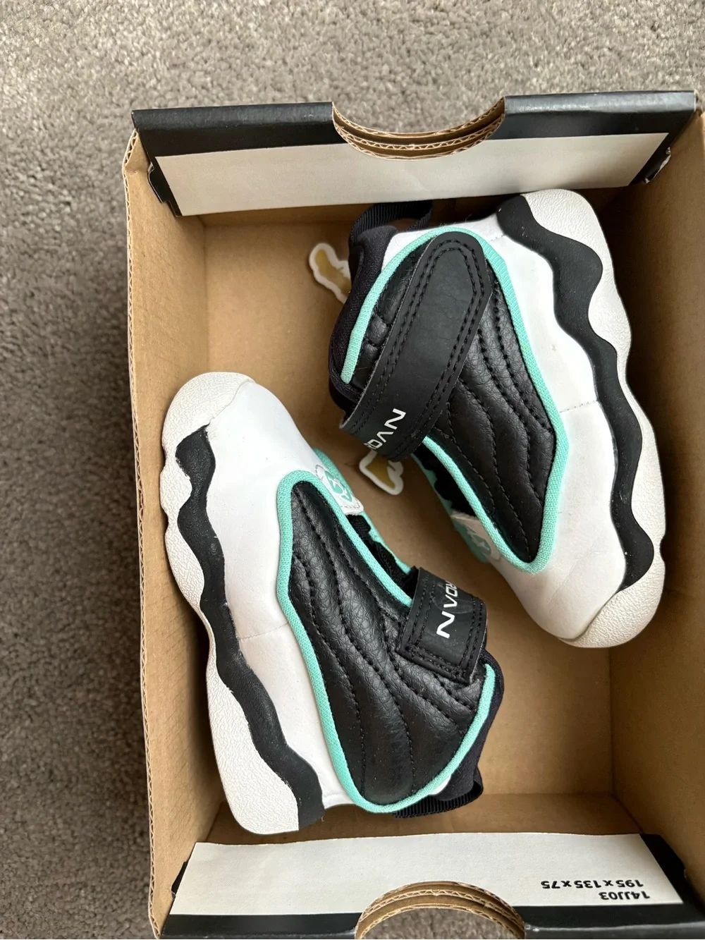 Jordan Kids Black & Mint High-Top Sneakers